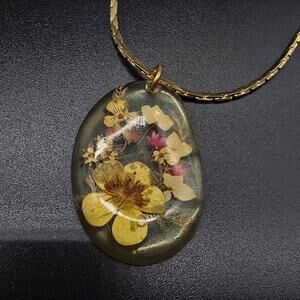 Flowers in Lucite Pendant Necklace Gold Tone Chain Vintage Floral Jewelry